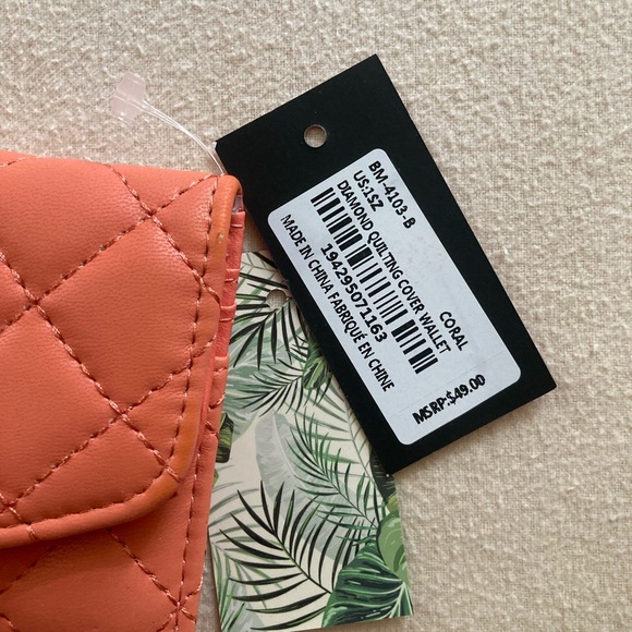 Badgley Mischka Coral Quilted Women's Wallet - Picture 3 of 9